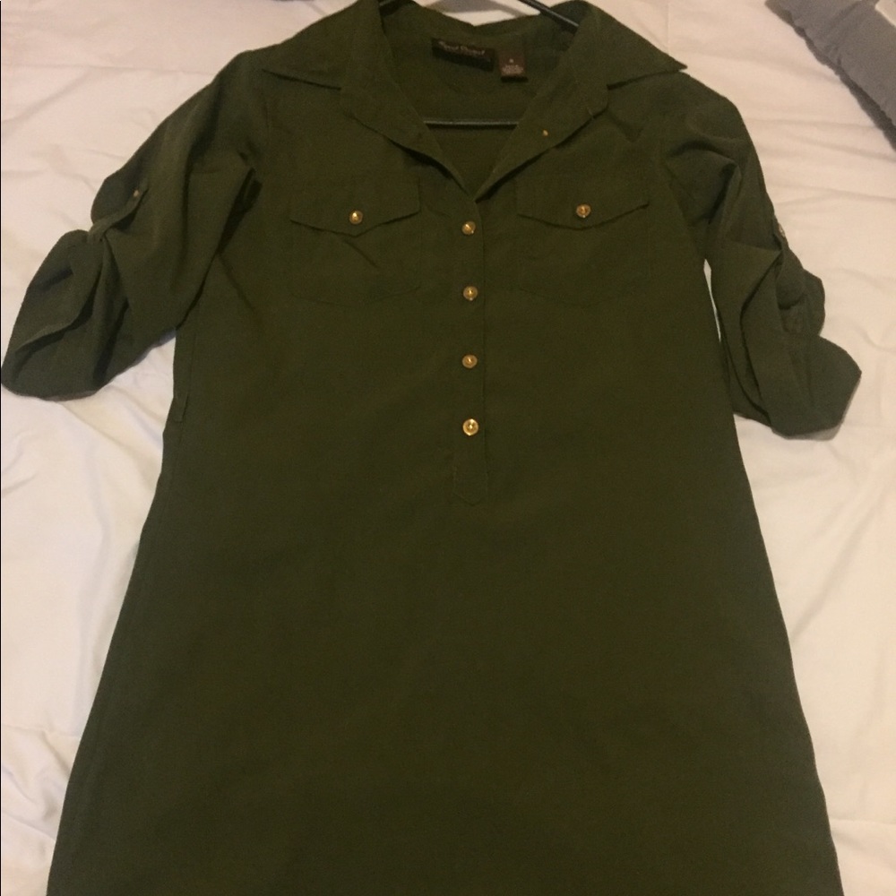 Green dress, medium